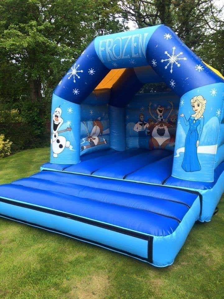 Elsa store bouncy castle