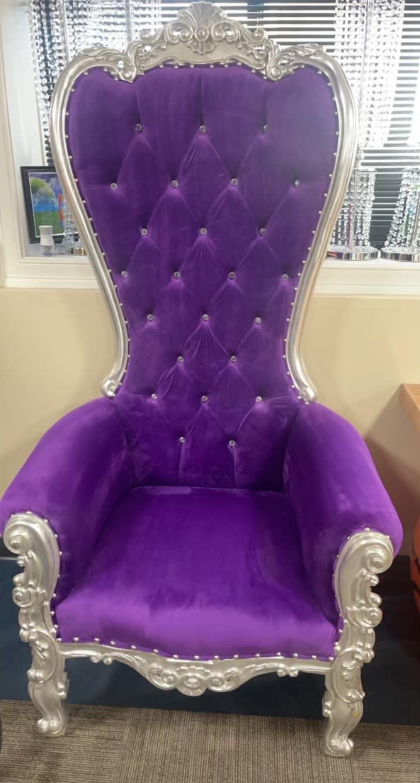 Queen Throne Chair 