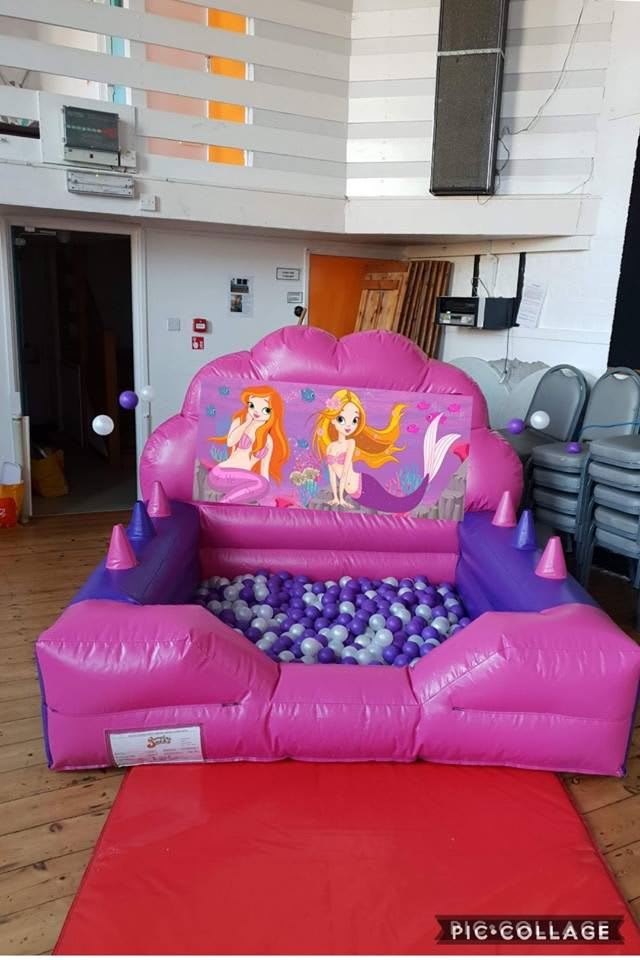 Mermaid store inflatable pool