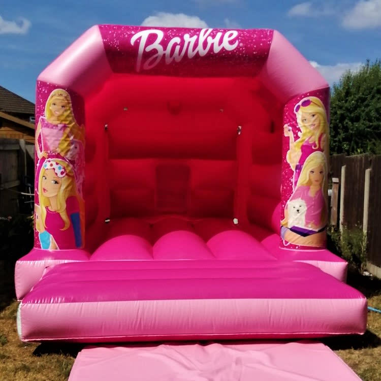 Bouncy castle deals hire near me