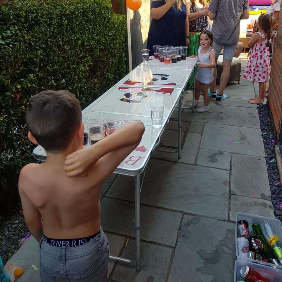 Beer Pong Table - Rental-World