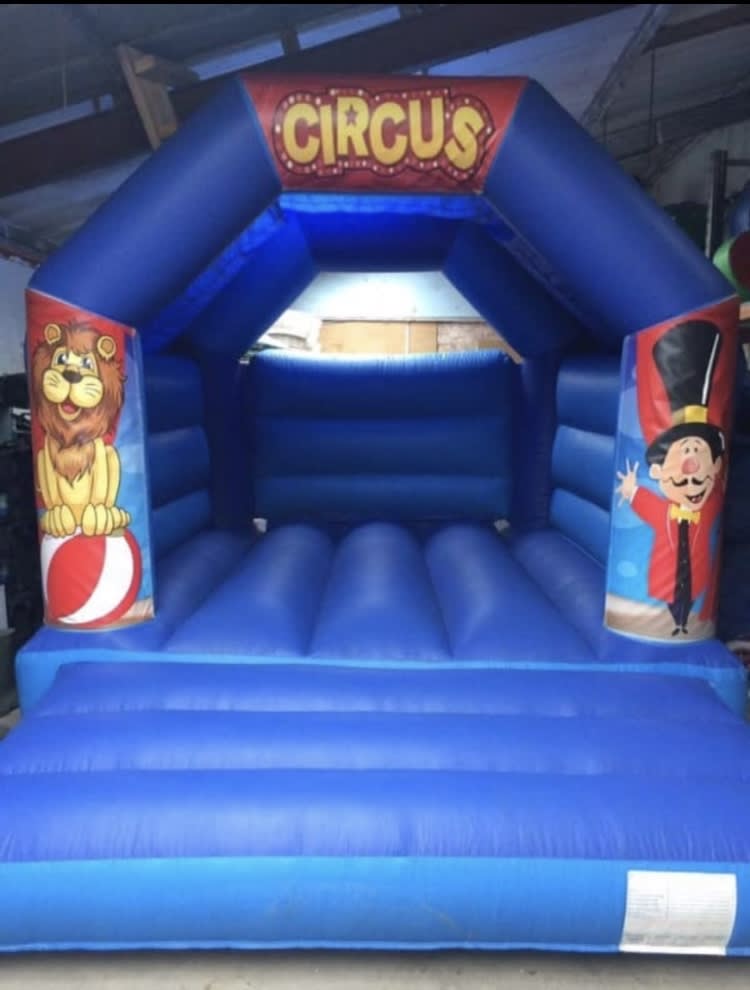 Inflatable Nightclub - Bouncy Castle Hire in Andover, Whitchurch, Tidworth,  and surrounding Hampshire & Wiltshire areas