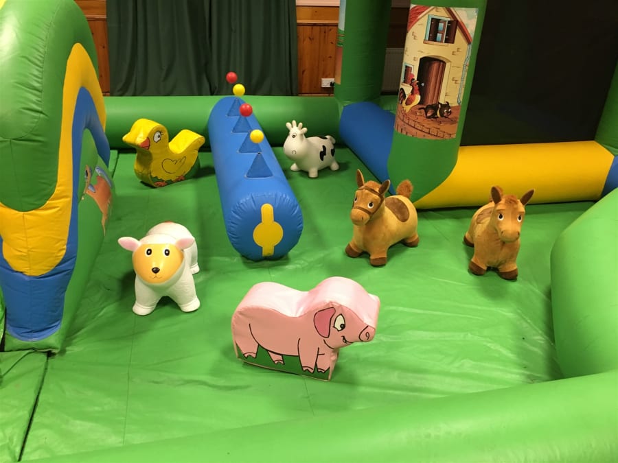 Inflatable farmyard store animals