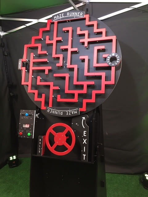 Game maze runner wheels