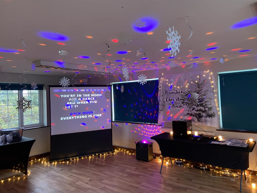 Projector Screen | MIA Party Hire