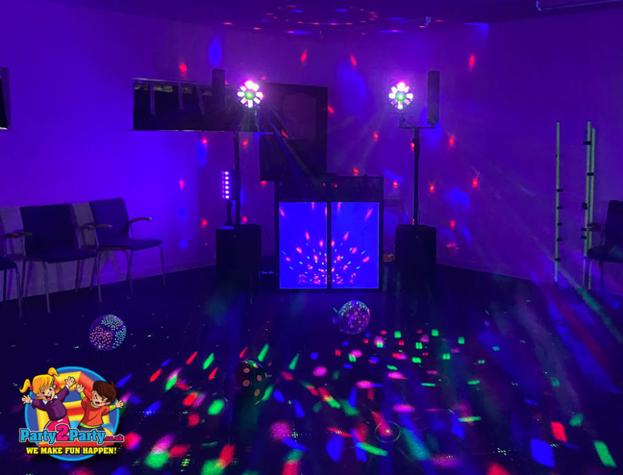 How to get the most out of your glow in the dark neon disco party -  Absolutely Amazing Children's Entertainment