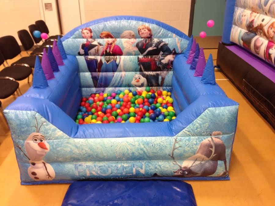 Frozen deals ball pit