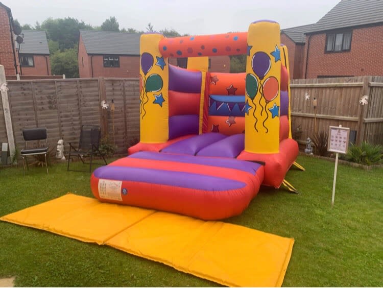 Small bouncy store castle