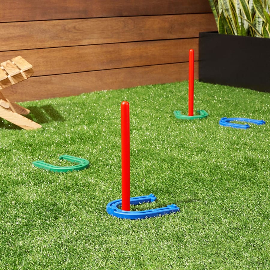 gibbon horseshoes outside game ring toss