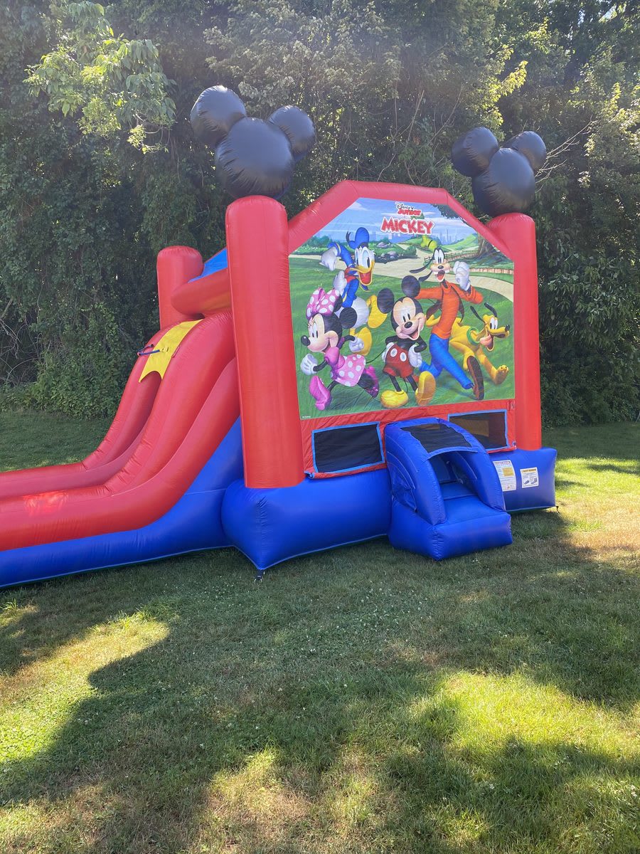 Mickey & Friends Bounce House & Water Slide