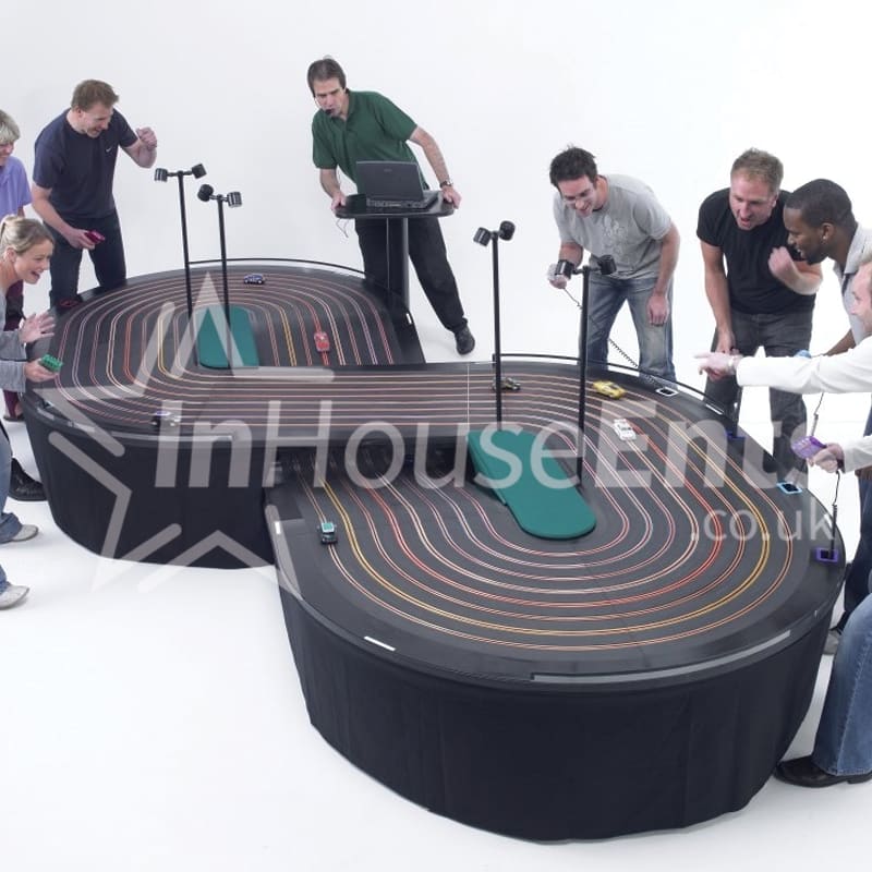 Figure 8 best sale slot car track