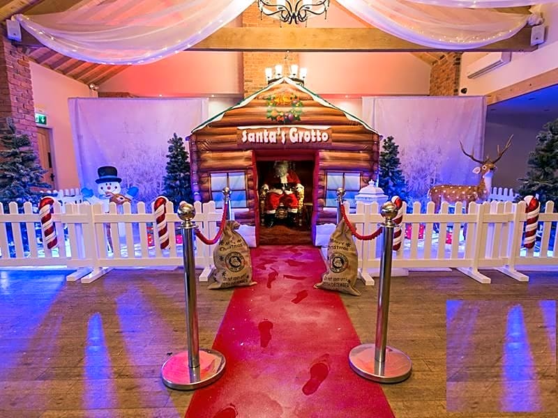 Santa's Grotto - Gold