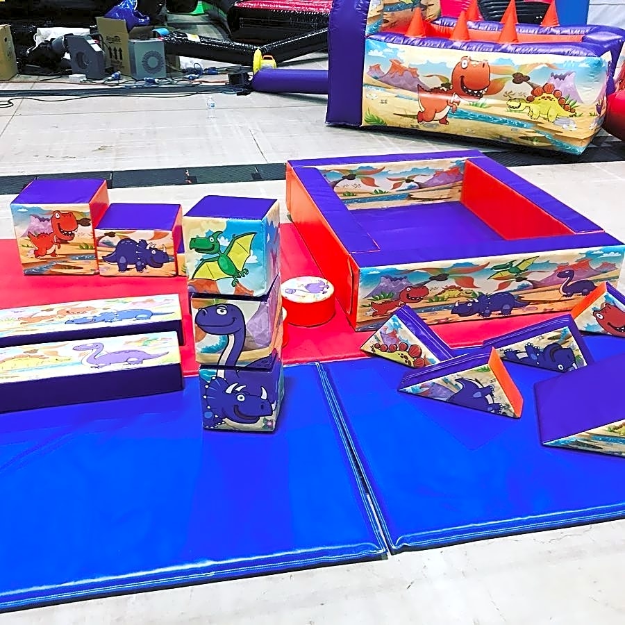 Dinosaur Soft play & Ball Pool