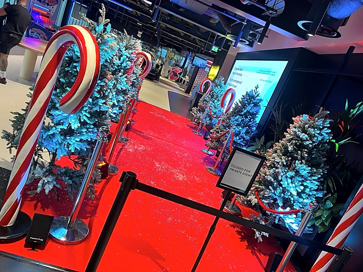 Christmas Red Carpet Entrance