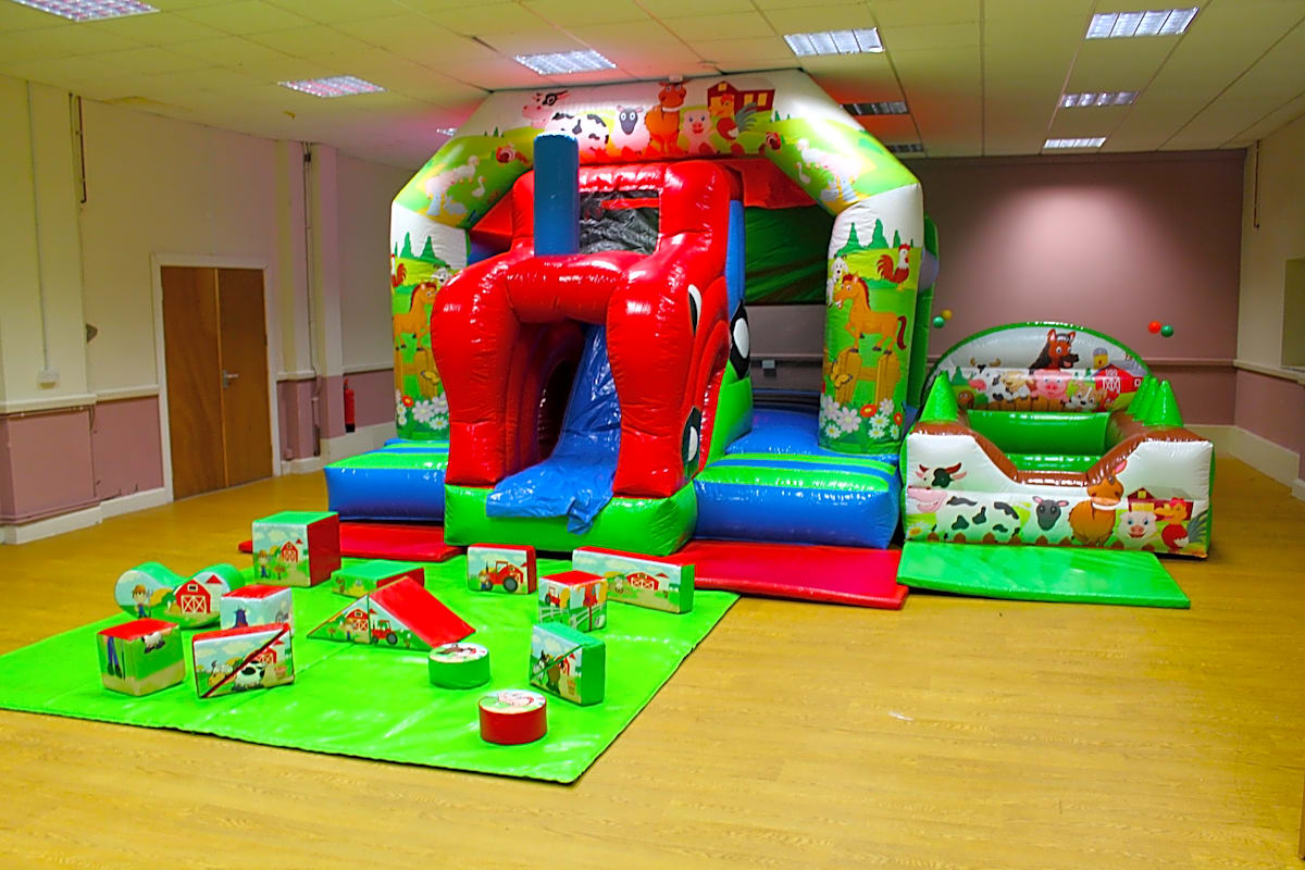 Farmyard Soft Play Package with Bouncy Castle