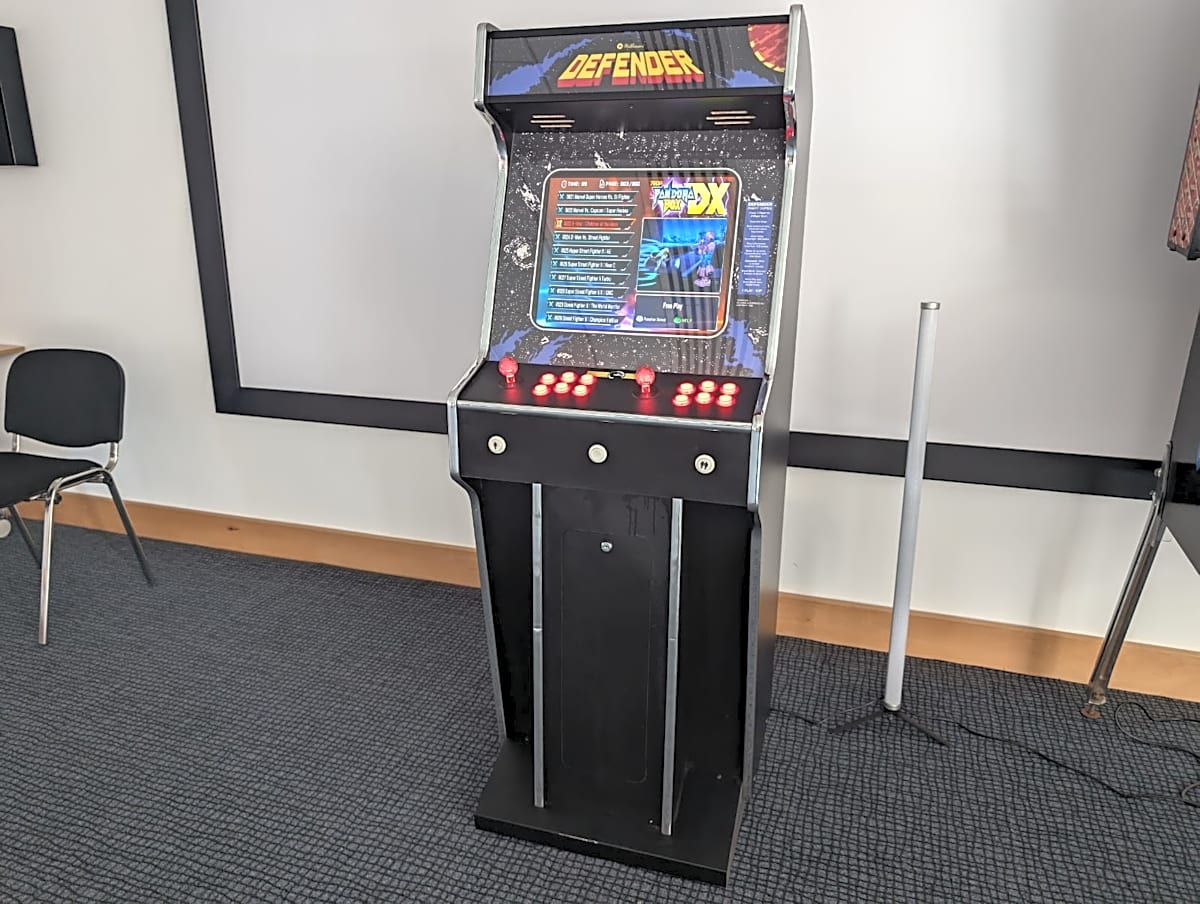 Defender Retro Arcade Machine Hire