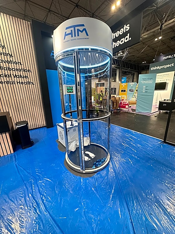 Grab 'A' Grand Cash Cube Hire – photo 7