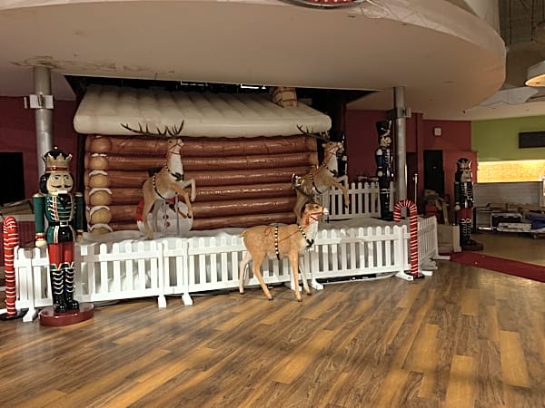 Santa's Grotto - Platinum – photo 9