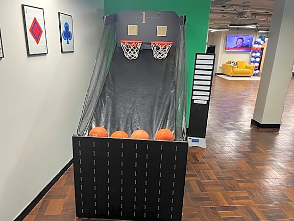Bespoke Branded Arcade Basketball Hire - 2 Player – photo 3