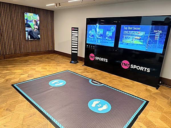 American Football Simulator Hire I Wall (2 Player)