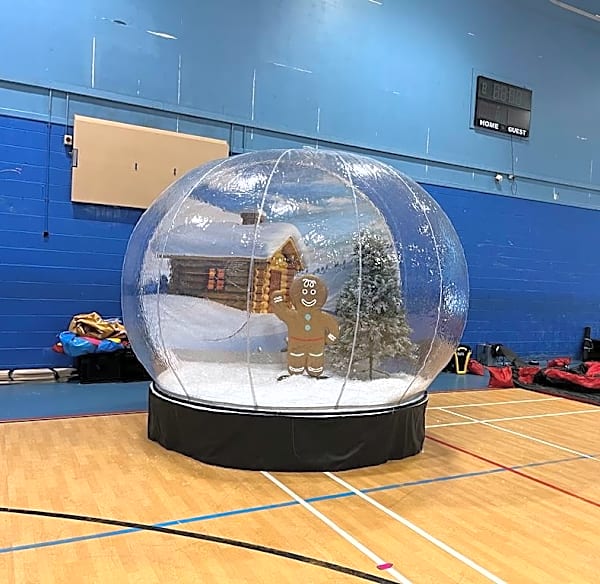 Mini Snow Globe Hire – photo 6