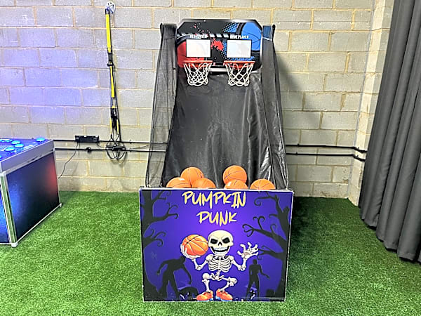 Pumpkin Dunk Themed Basketball Game Hire – photo 6