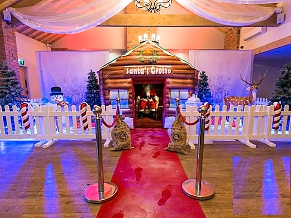 Santa's Grotto - Gold