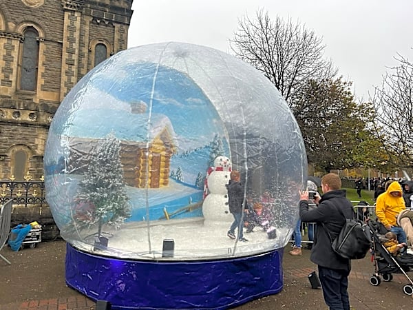 Snow Globe Experience Hire – photo 3