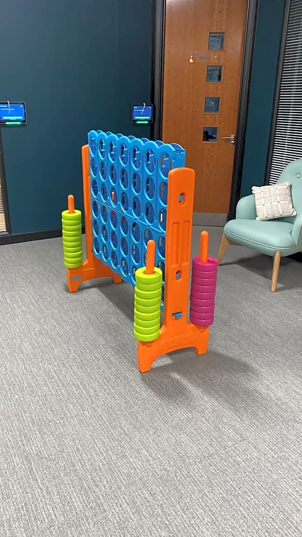 Giant Connect 4 Hire – photo 5