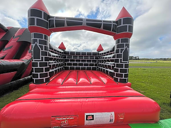 Camelot Adult Bouncy Castle – photo 6