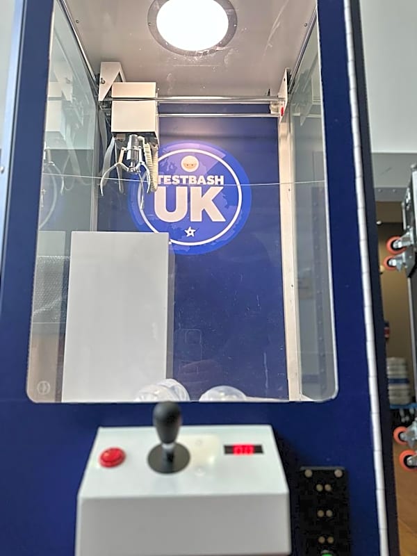 Claw Machine Hire – photo 6