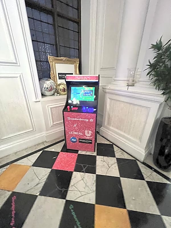 Retro Arcade Machine Hire – photo 2