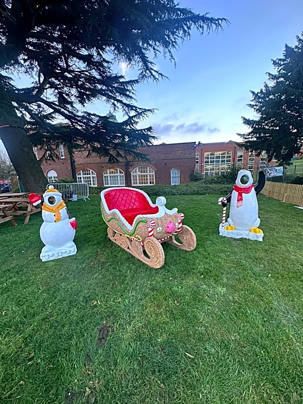 Gingerbread Sleigh Prop