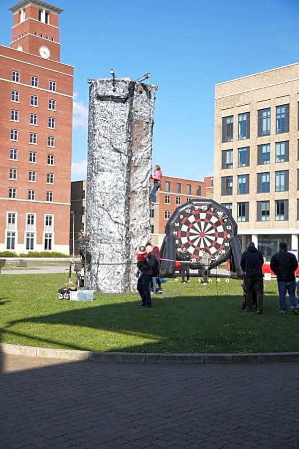 Rock Climbing Wall Hire – photo 2