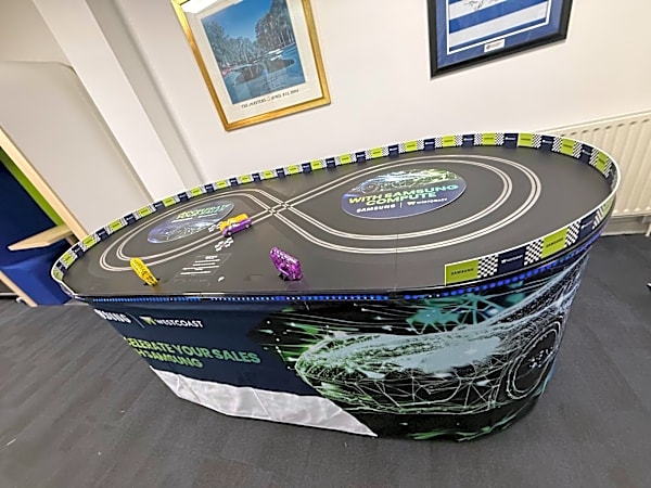 Scalextric Slot Car Racing – photo 8