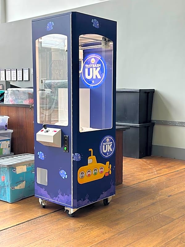 Claw Machine Hire – photo 5