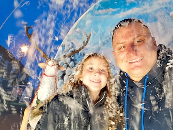 Christmas Giant Snow Globe Hire – photo 4