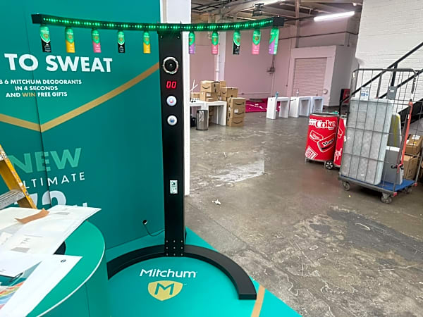 Catch It Reaction Ring Hire - Bespoke Branded – photo 4