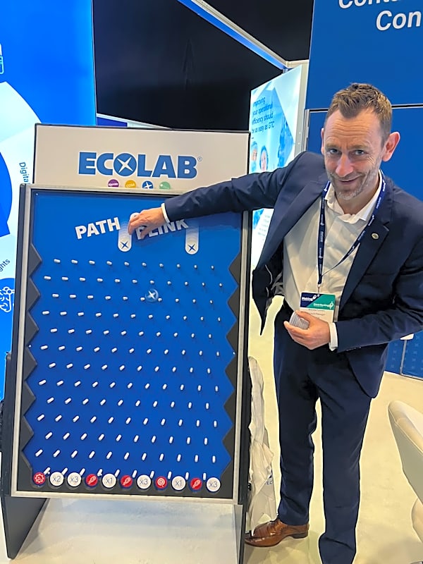 Plinko Game Hire - Bespoke Branded – photo 3