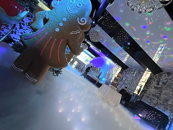 Christmas Giant Inflatable Snow Globe Hire – photo 5