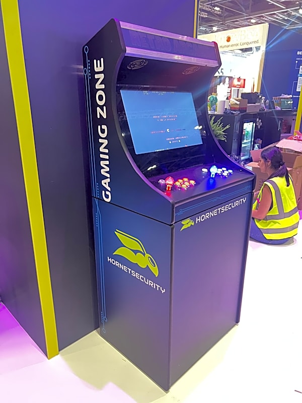 Retro Arcade Machine Hire - Bespoke Branded – photo 6