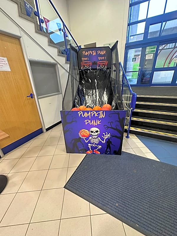 Pumpkin Dunk Themed Basketball Game Hire – photo 3