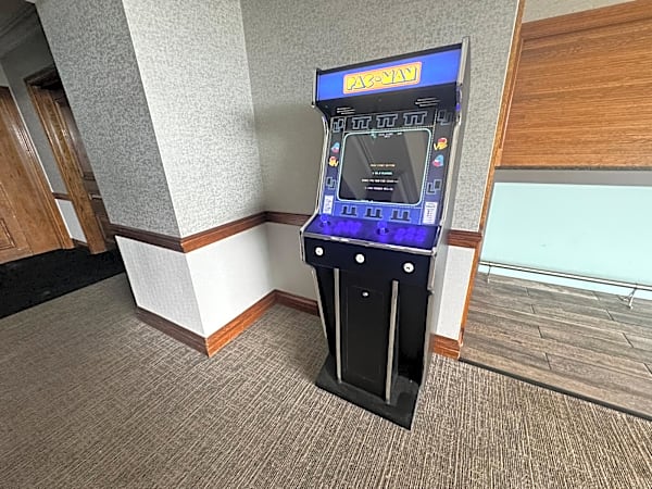 Pacman Arcade Machine Hire – photo 9