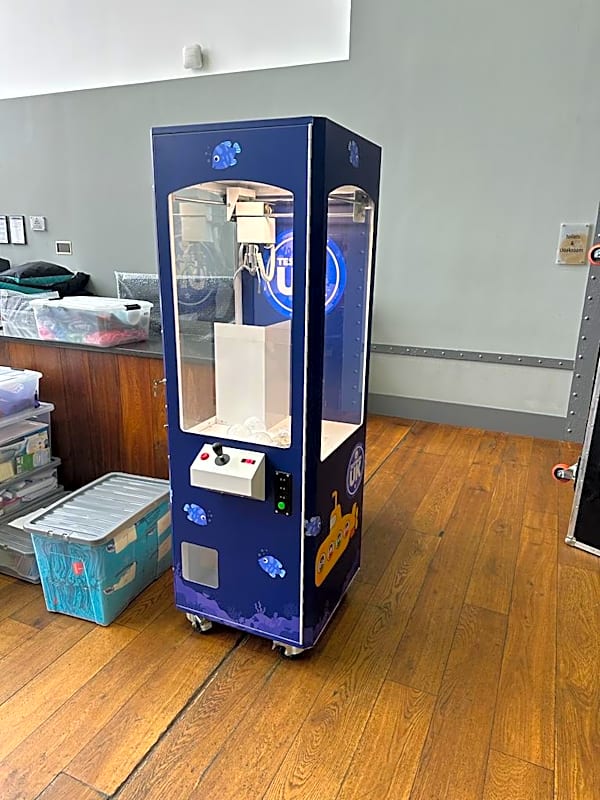 Claw Machine Hire – photo 4