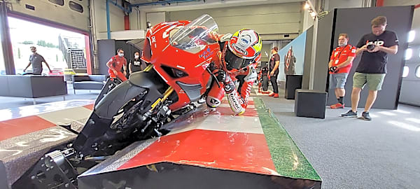 Moto Trainer Motorbike Simulator Hire – photo 2