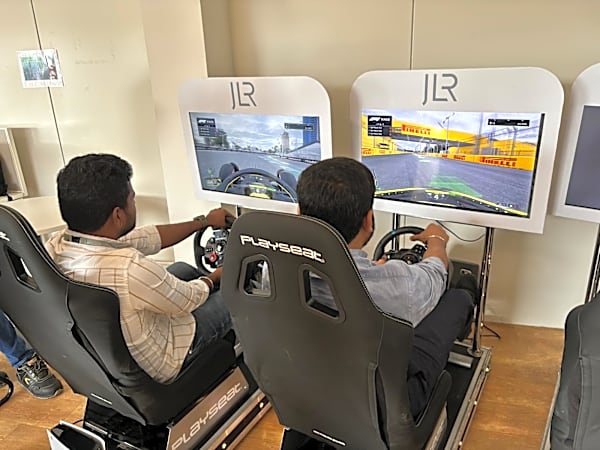 Racing Car Simulator Hire - Bespoke Branded – photo 9