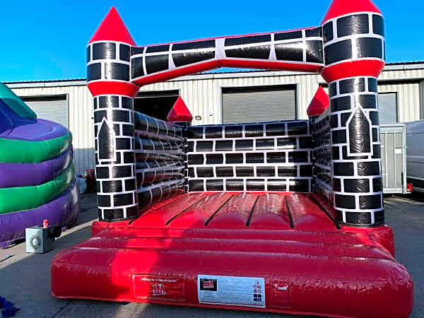 Camelot Adult Bouncy Castle – photo 3