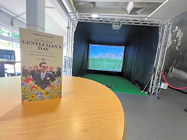 Golf Simulator Hire – photo 3