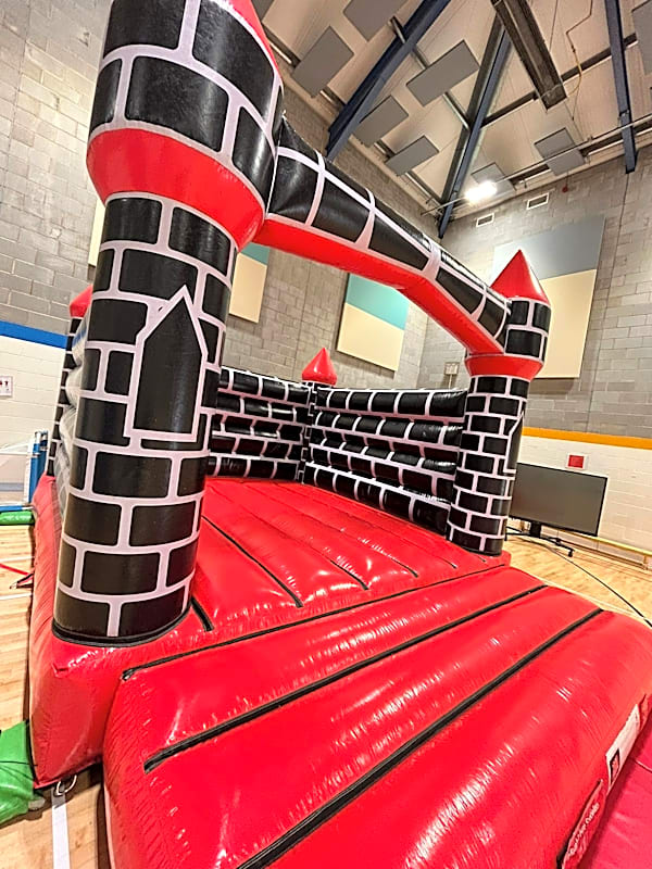 Camelot Adult Bouncy Castle – photo 5