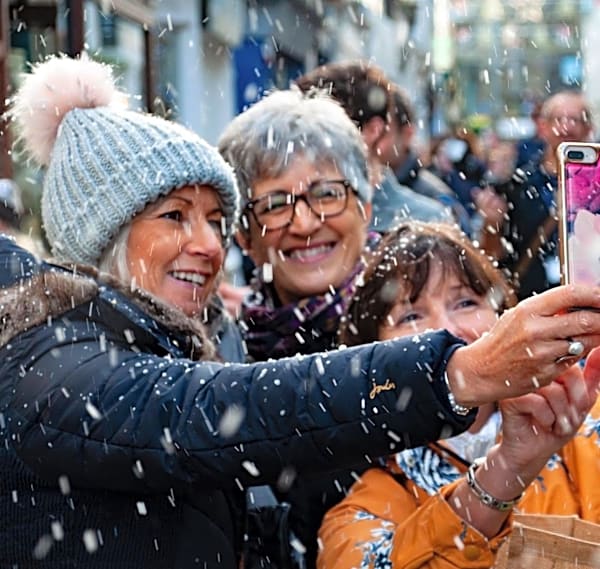 Snow Machine Effect Hire – photo 3